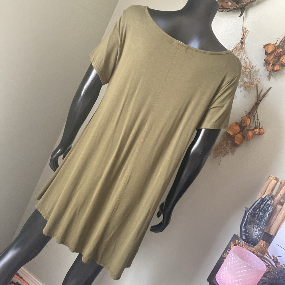 LARACE Olive Green Short Sleeve Dress Tee - Picture 8 of 11